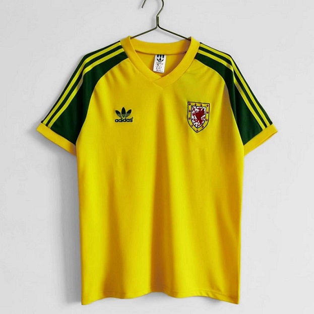 AAA Quality Wales 1982 Away Yellow Soccer Jersey